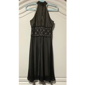 Connected Formal Dress ladies 8 petite- Grey / Black Tulle Size